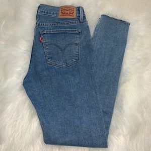 Levi’s 710 Super Skinny Jeans